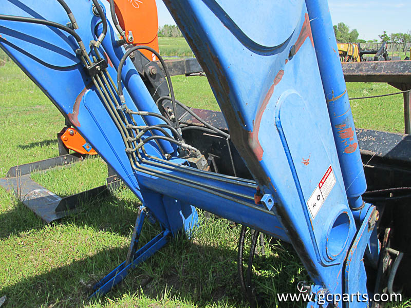 NEW HOLLAND 72LB LOADER ONLY